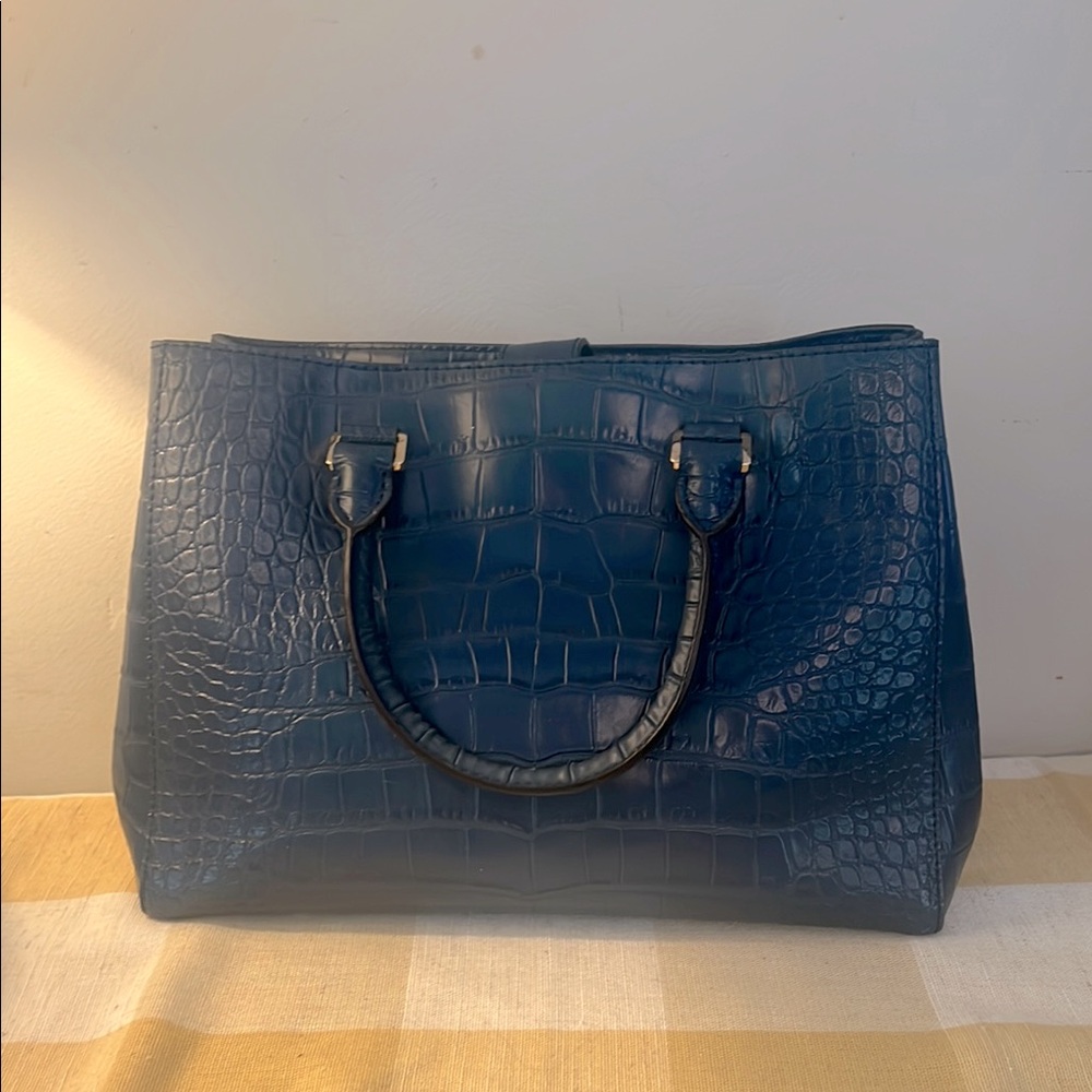 Michael Kors Blue Satchel Sophisticated Structured Design - Picture 4 of 9